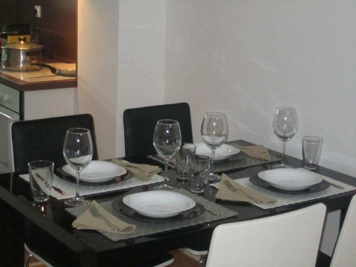 65 Square Meters Designer Apartment In Heart Of City - River View ! Park For Free Nis Exterior photo