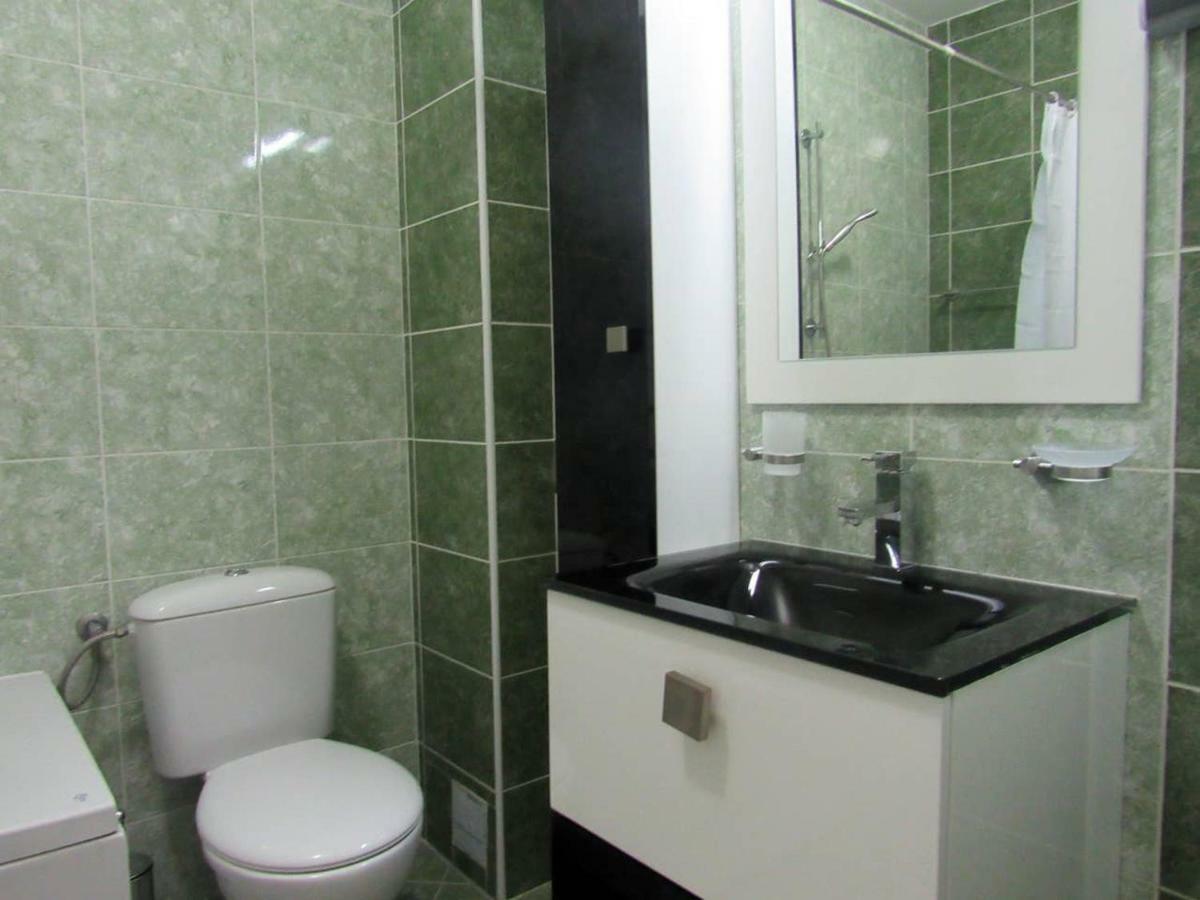 65 Square Meters Designer Apartment In Heart Of City - River View ! Park For Free Nis Exterior photo